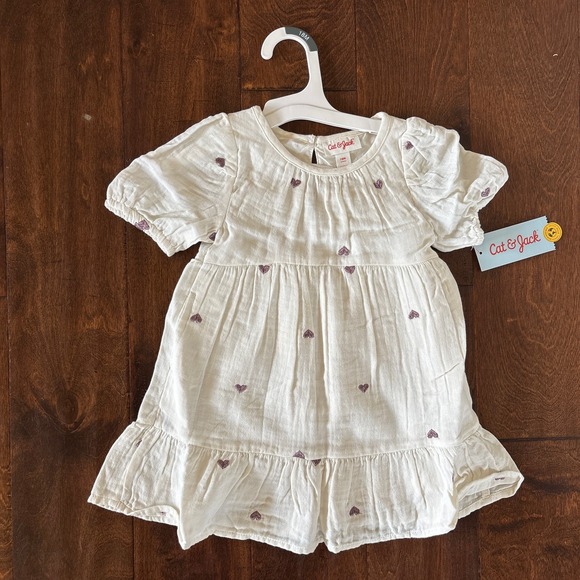 Cat and Jack Girls Dress 18 Months White Gauzy Embroidered Hearts Purple NEW - Picture 2 of 8